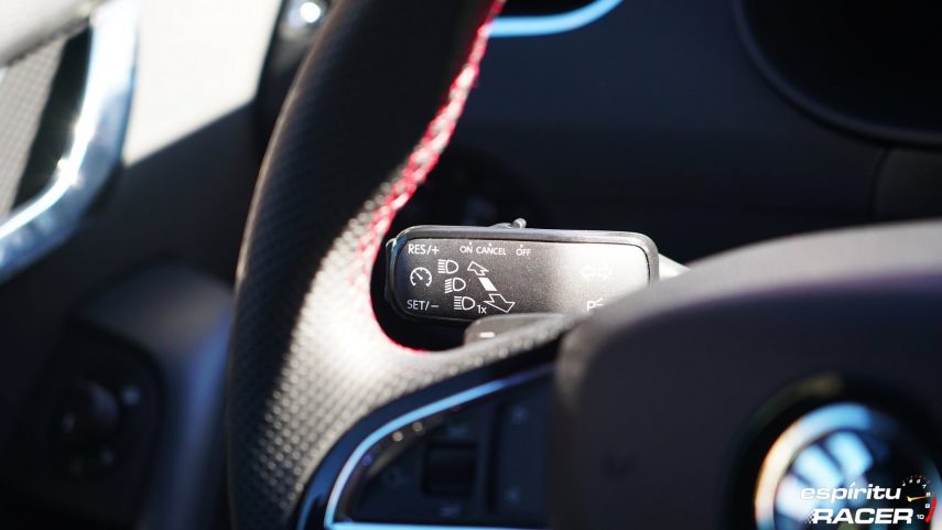 Skoda Octavia Combi RS 2019 interior 28