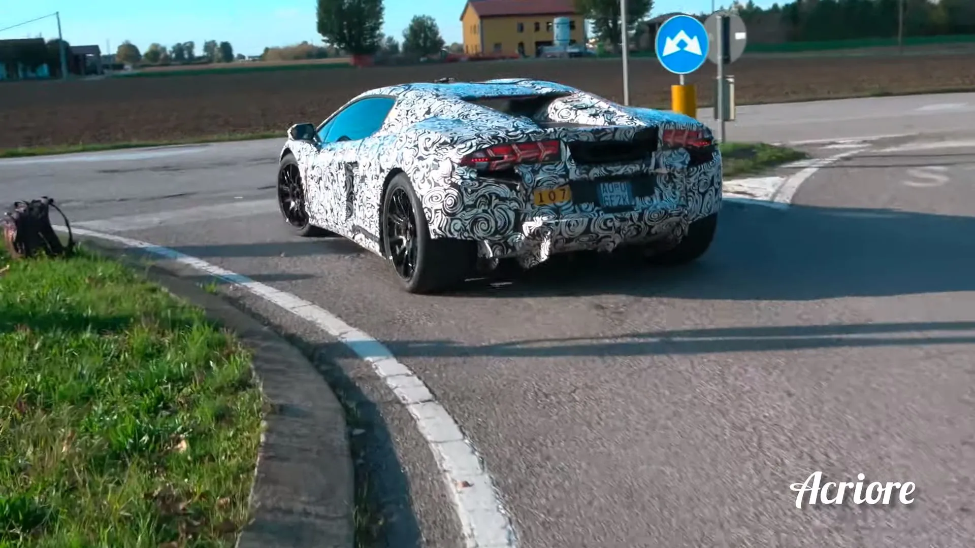 Este vídeo muestra un prototipo del sucesor del Lamborghini Huracán