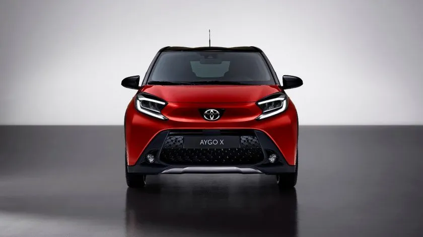 TOYOTA AYGO X (16)