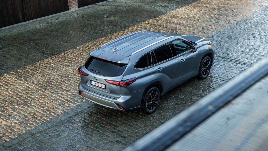 TOYOTA HIGHLANDER HYBRID (12)