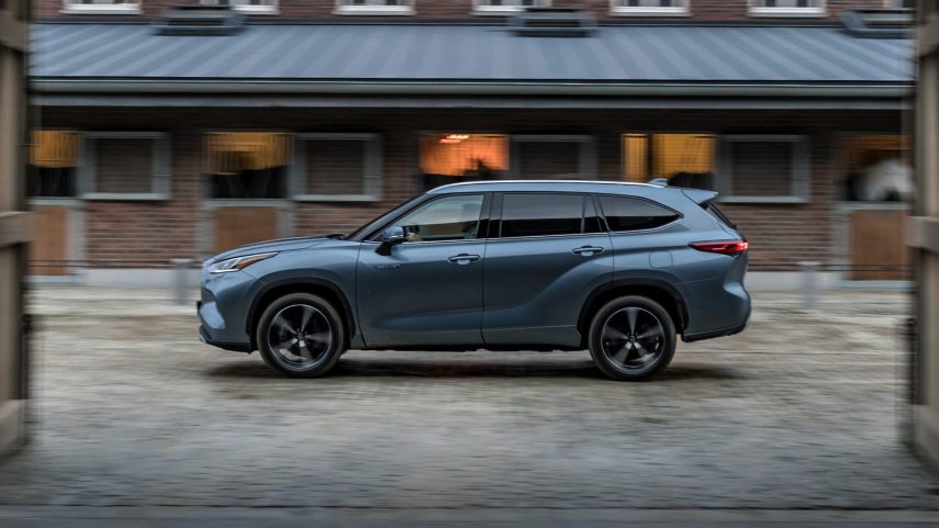 TOYOTA HIGHLANDER HYBRID (3)