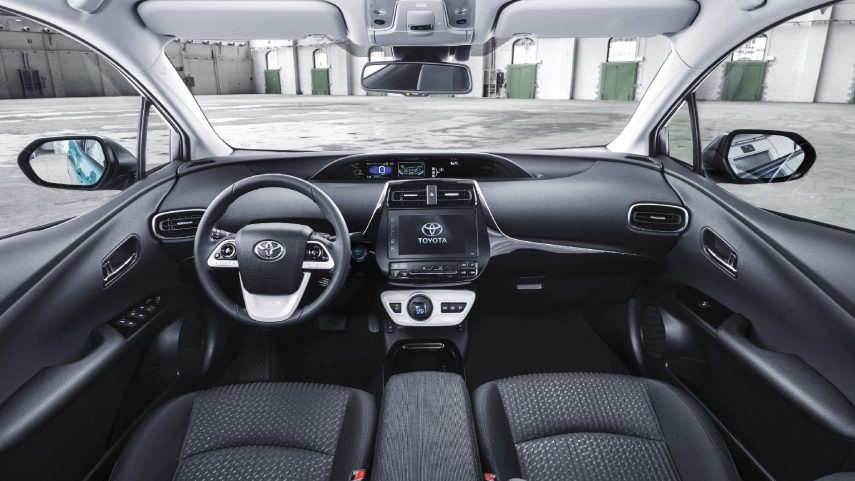 toyota prius plg in (14)