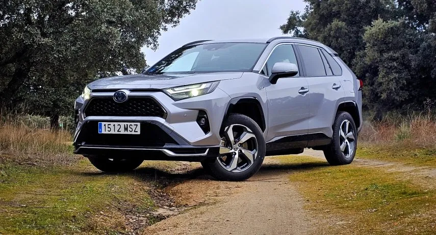 Toyota RAV4 PHEV (1)