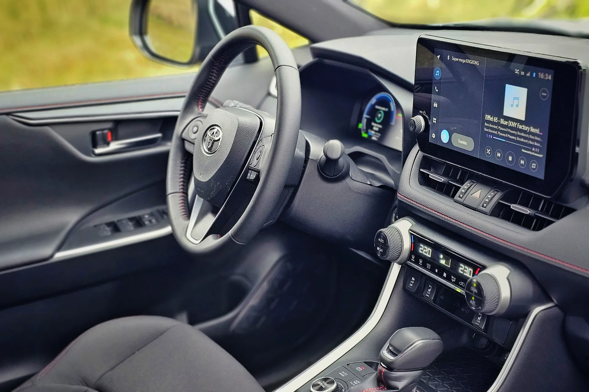Toyota RAV4 PHEV (14)