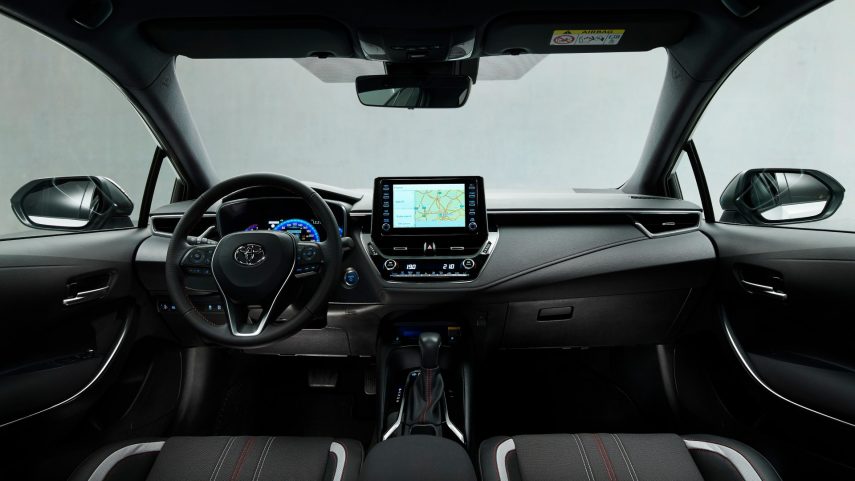 toyota corolla hybrid sedan gr sport (8)
