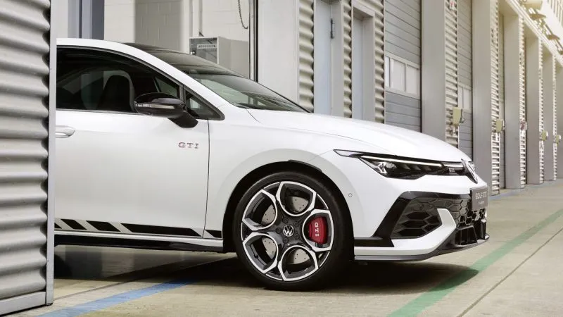 Volkswagen Golf GTI Clubsport (15)