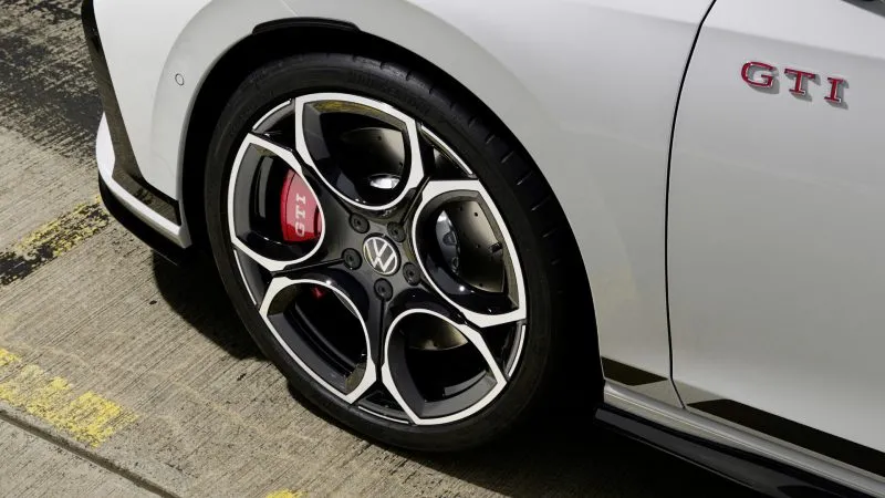 Volkswagen Golf GTI Clubsport (17)