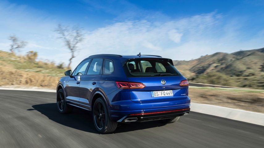volkswagen touareg r plug in hybrid (11)