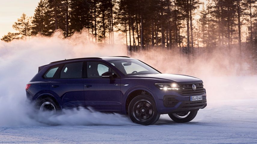 volkswagen touareg r plug in hybrid (39)