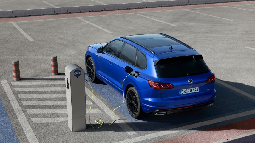 volkswagen touareg r plug in hybrid (41)