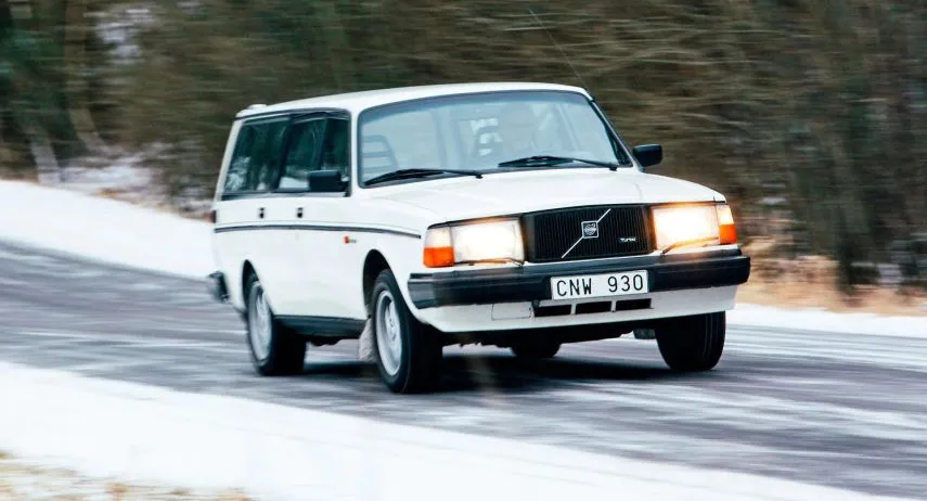 Volvo 245 Turbo (1)