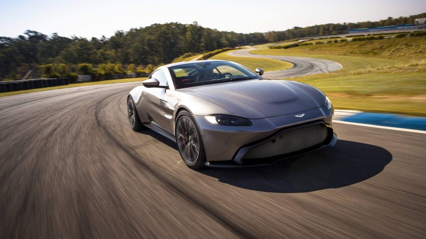 Aston Martin Vantage V8