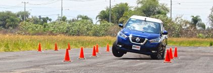 Nissan Kicks test esquiva o prueba del alce Autologia