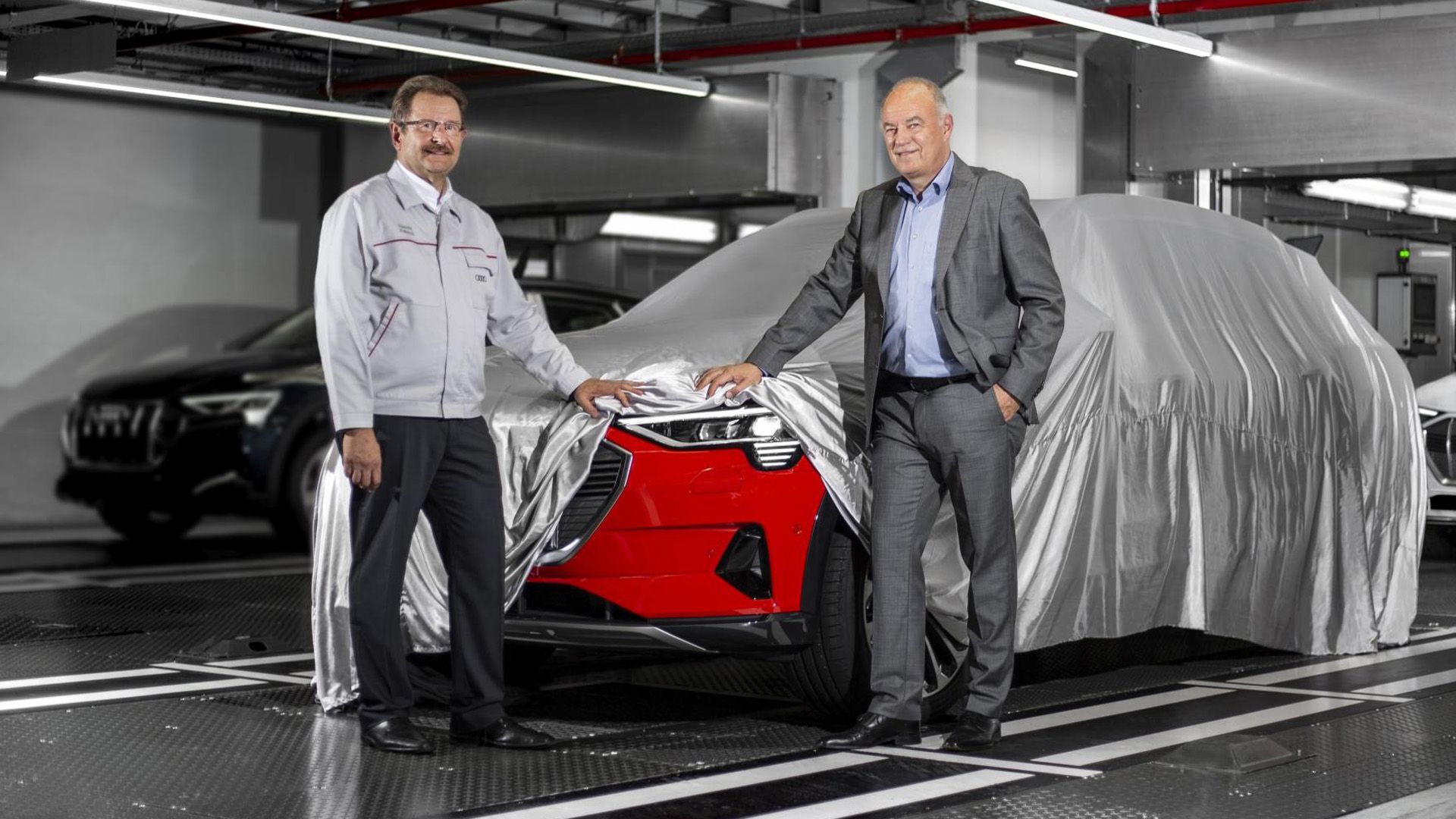 Audi ya fabrica el e-tron, su primer modelo eléctrico