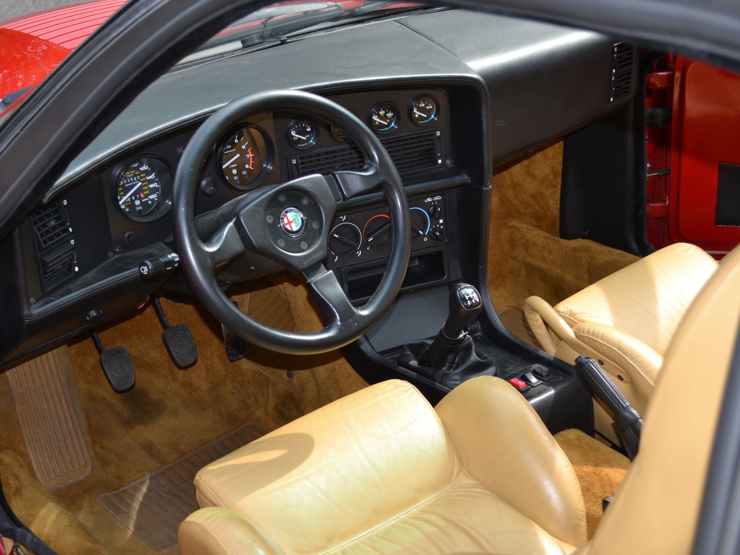 Alfa Romeo SZ 6