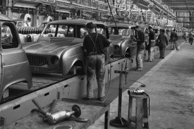40 1965 Renault 4 Production
