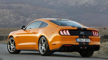 Ford Mustang Performance 2