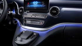 Mercedes Benz EQV Concept 13