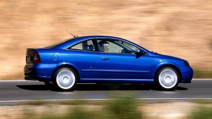 Opel Astra Coupe Turbo 2