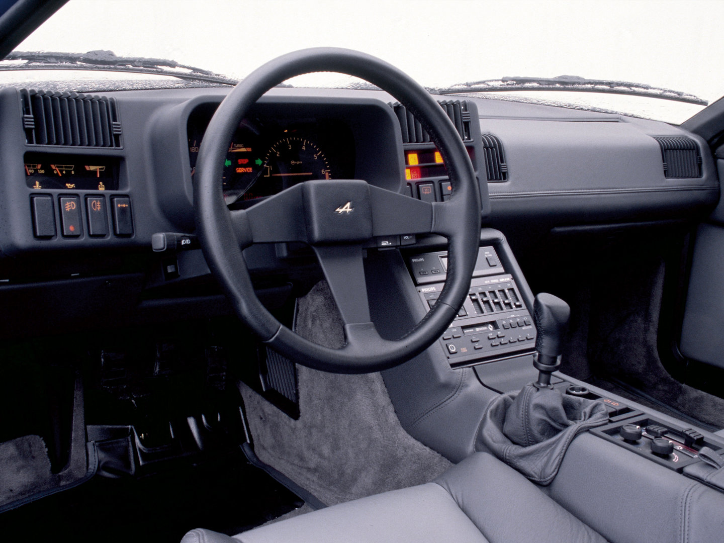 Renault Alpine GTA V6 Turbo 4
