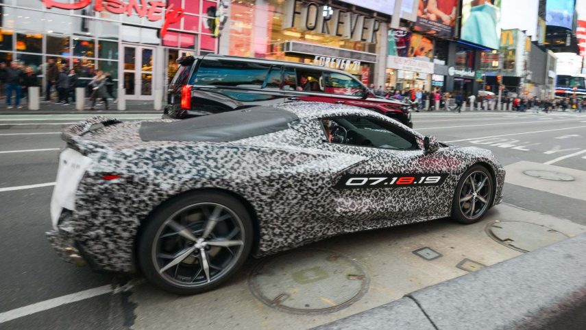Chevr 3olet Corvette 2020