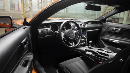 Ford Mustang High Performance Package 2019 07