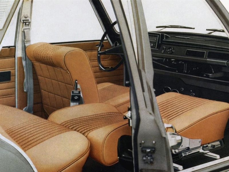 Wartburg 353 Limousine Interior 1966