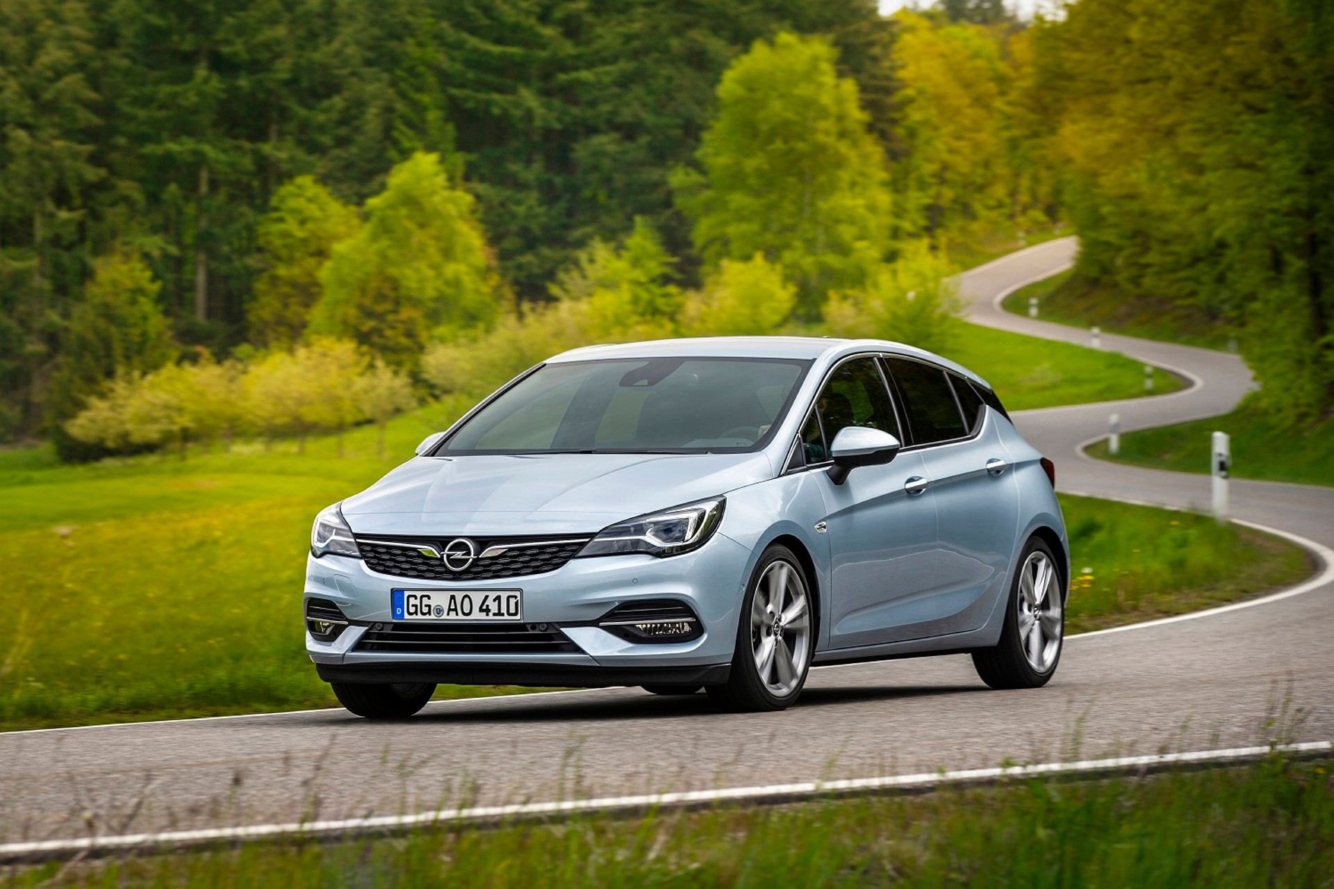 Opel Astra 2020 (4)