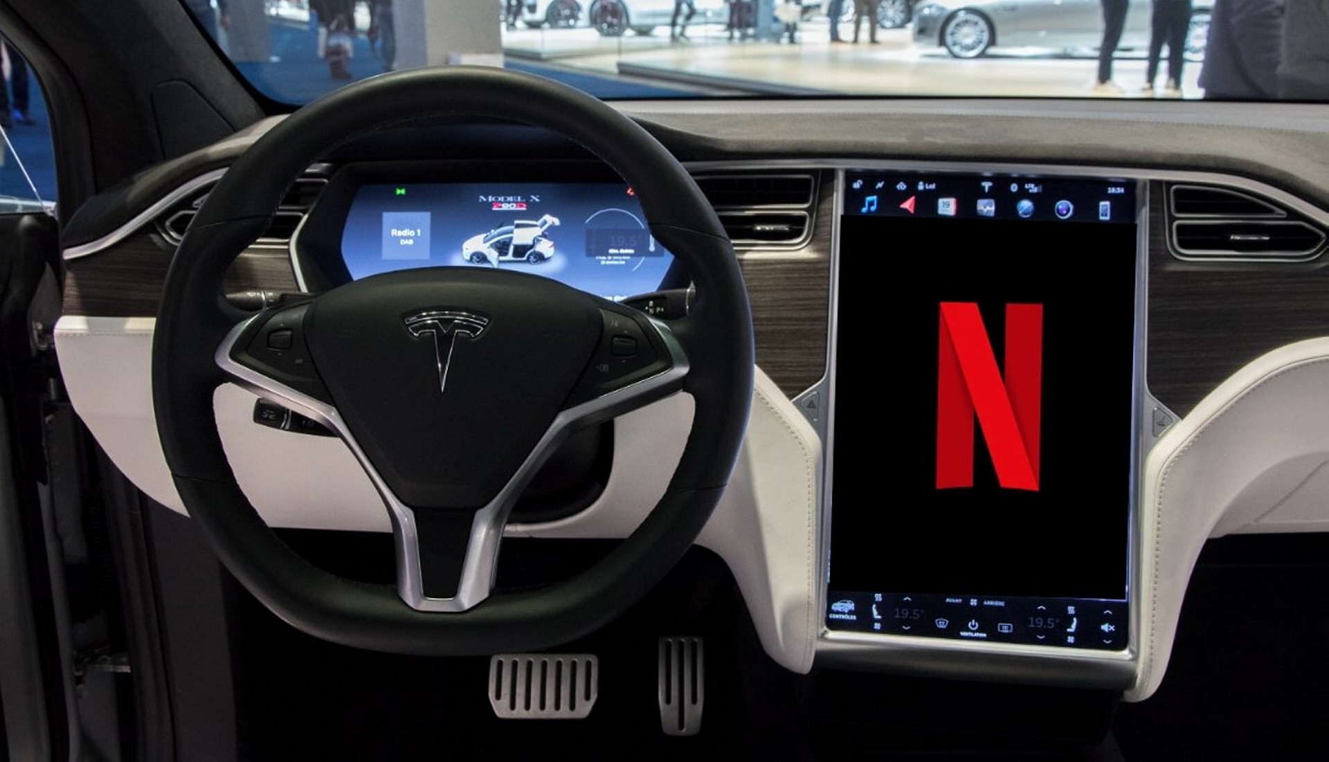 Netflix y YouTube llegarán a la gran pantalla de los coches Tesla