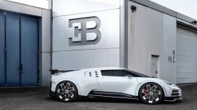 Bugatti Centodieci 18