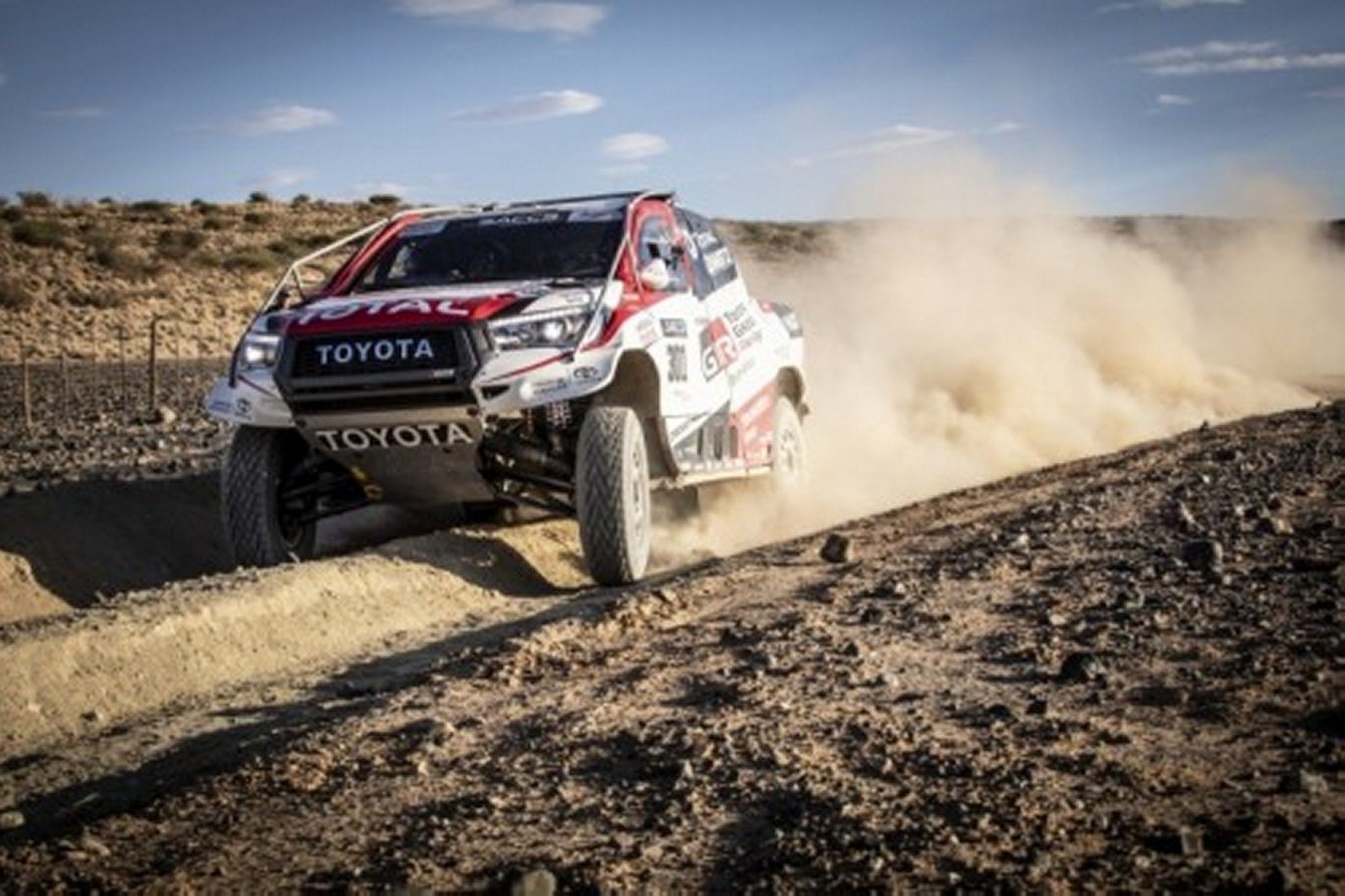 Fernando Alonso se prepara para el Rally Dakar 2020 con Toyota
