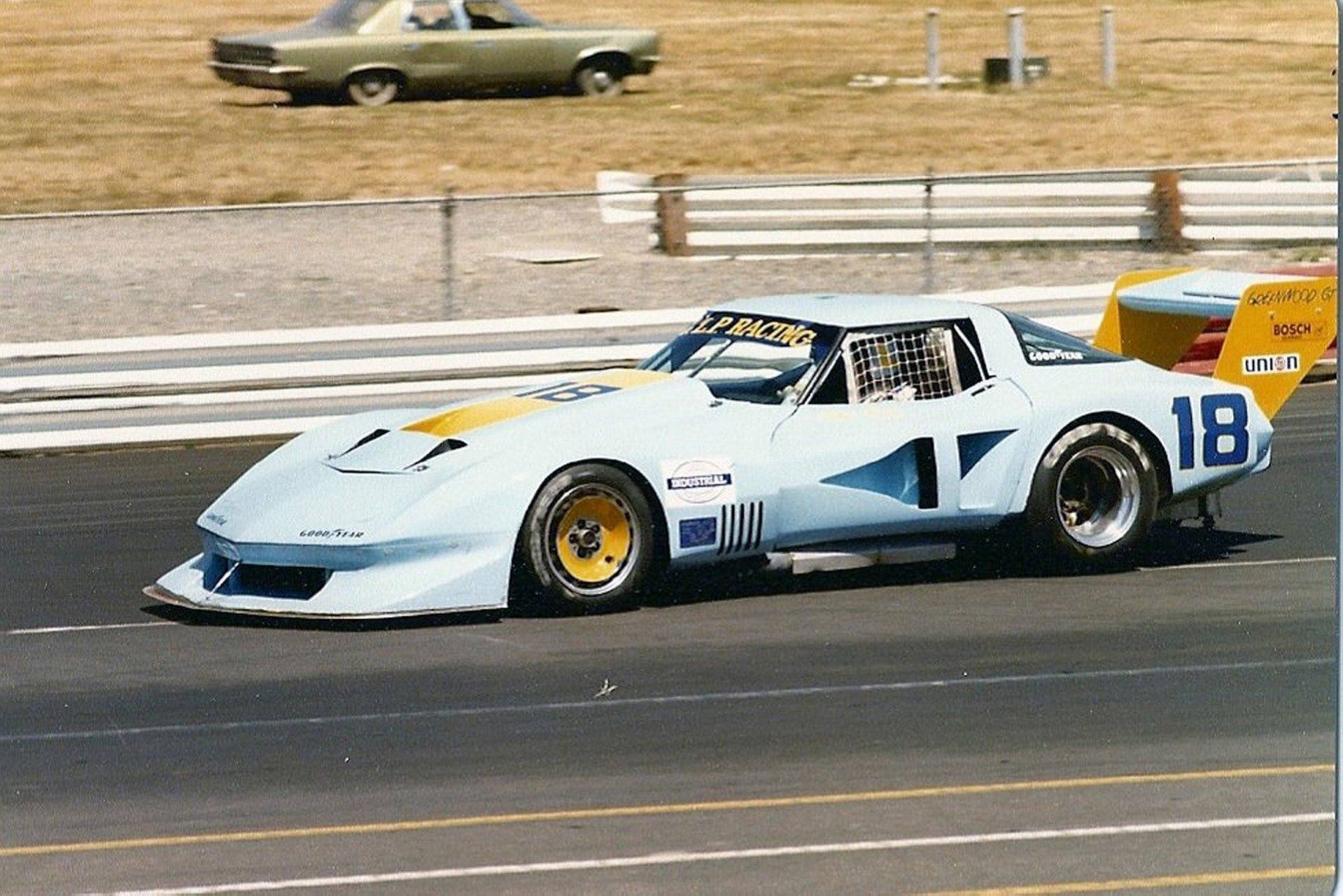1977 chevrolet corvette imsa supervette trazado (3)