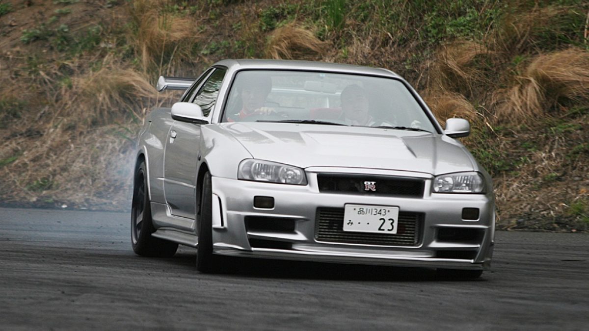 Coche Del Dia Nissan Skyline Gt R Nismo Z Tune Bnr34 Espiritu Racer