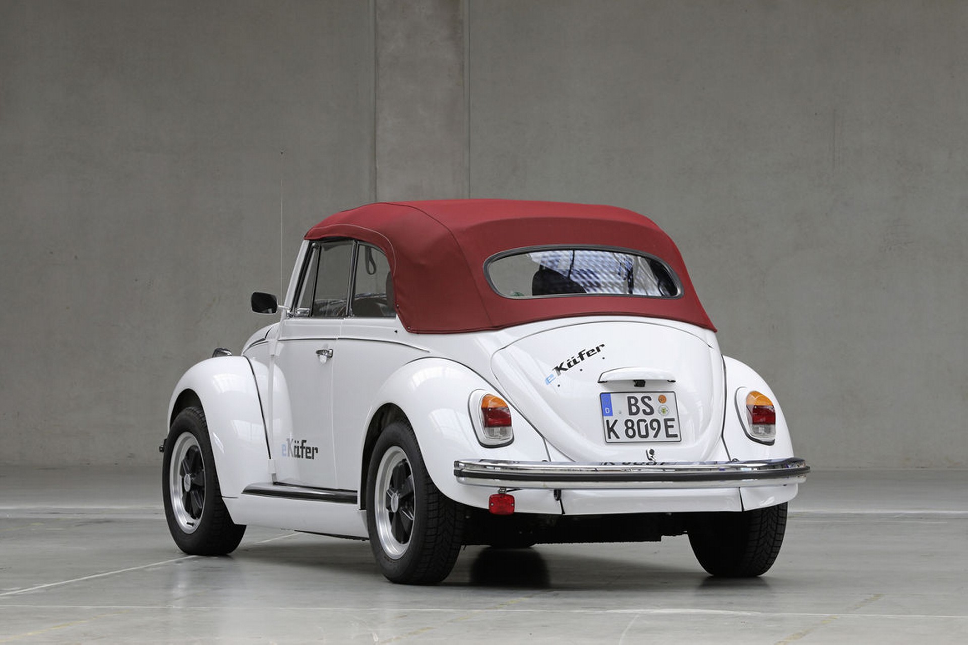 Volkswagen e Beetle (2)