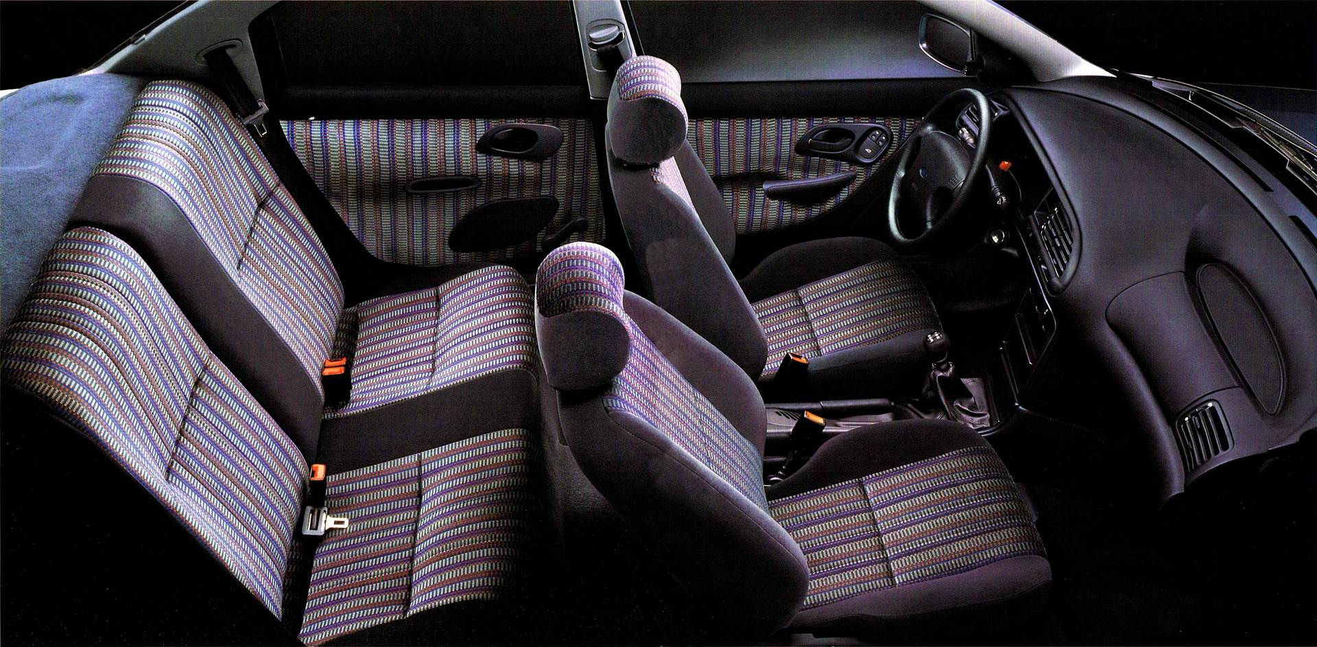 Ford Mondeo CLX habitaculo
