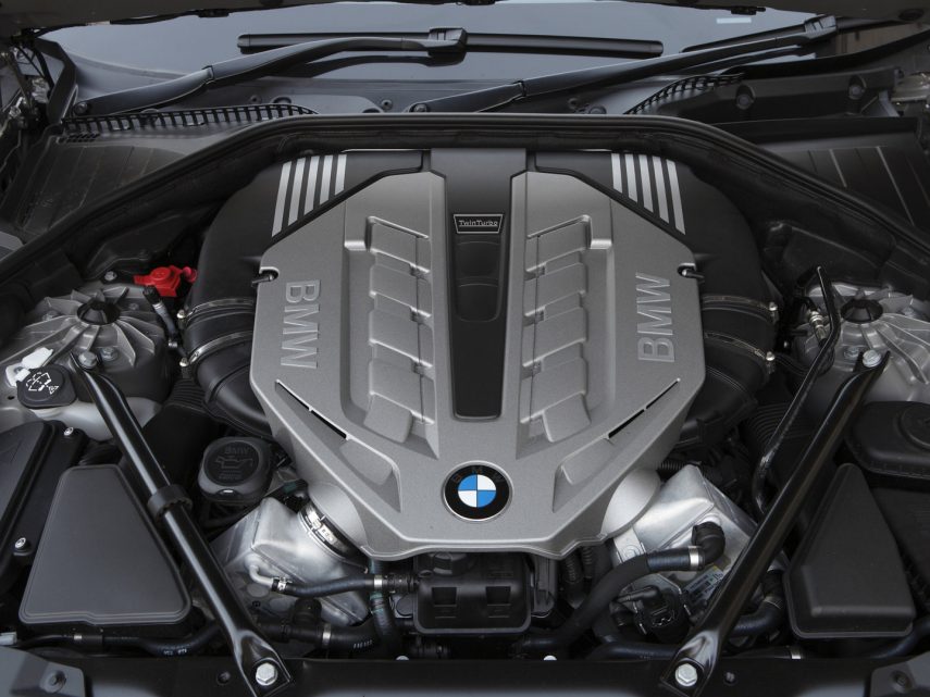 BMW 750i F01 5