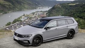 Volkswagen Passat 2020 (4)
