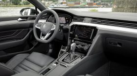 Volkswagen Passat 2020 (8)