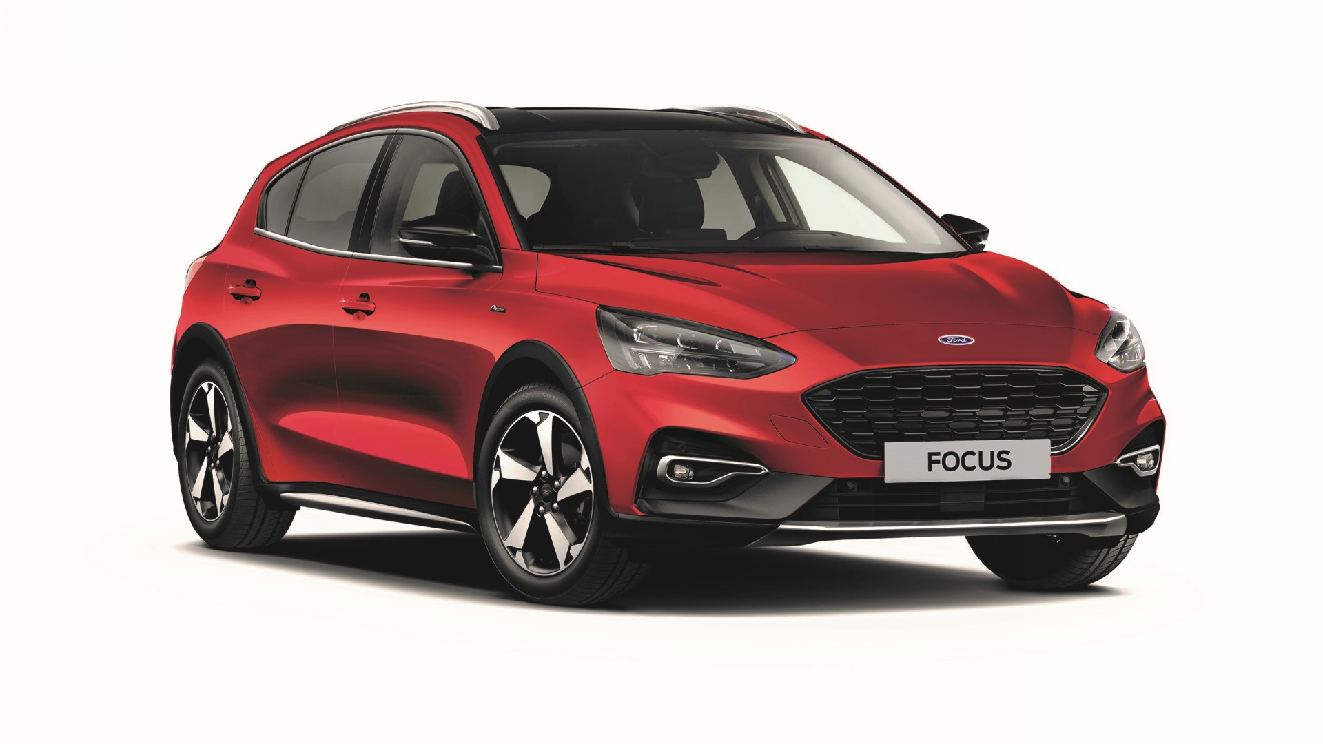 Ford Focus Active X Vignale lujo y aspecto crossover unidos de la mano