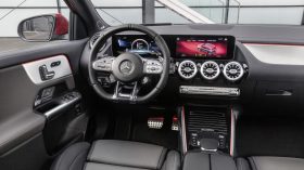 Mercedes AMG GLA 35 2020 (18)