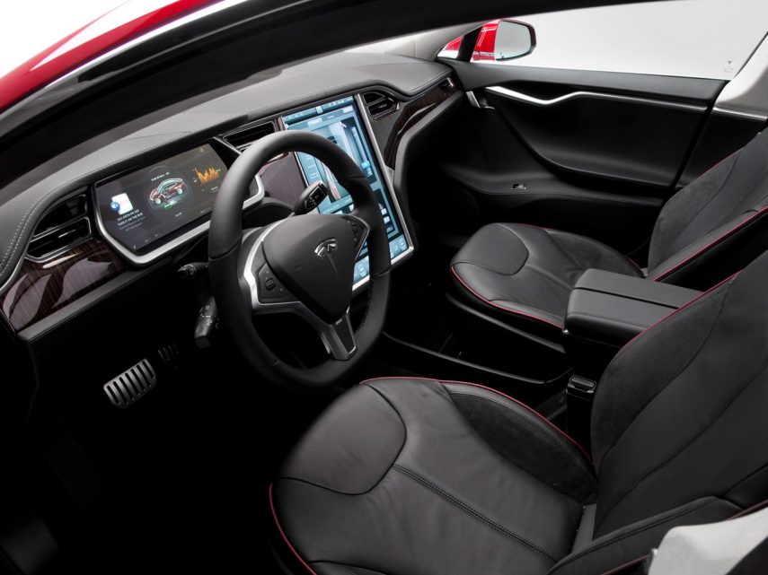2012 Tesla Model S 60D interior