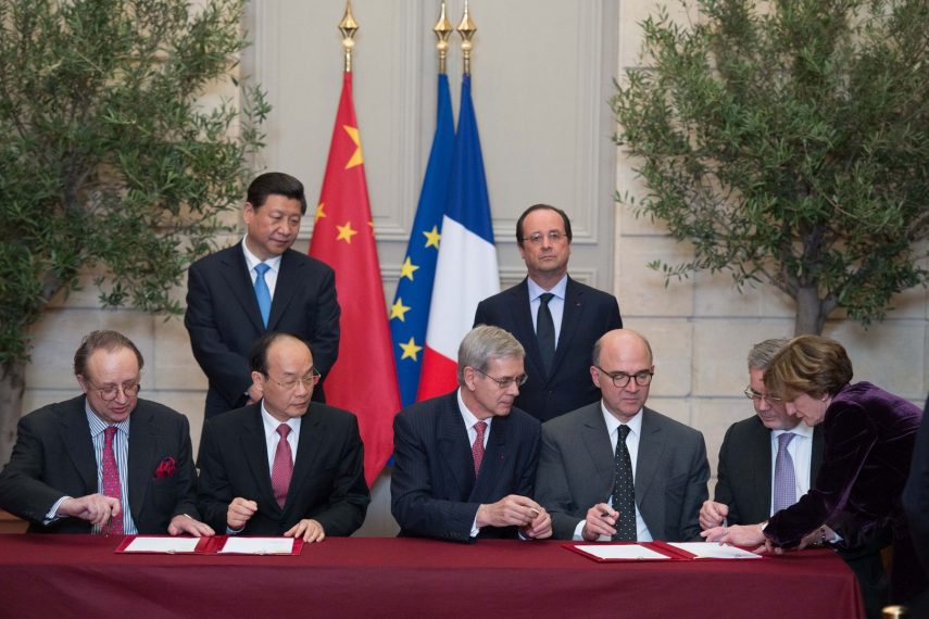 16 Firma contrato PSA Dongfeng