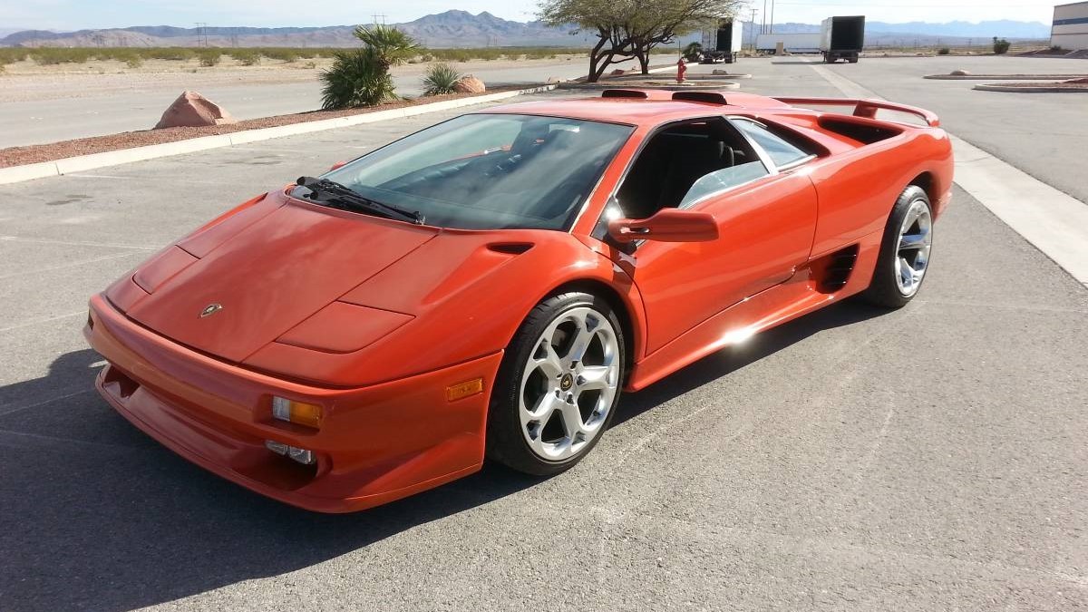 Este Lamborghini Diablo puede parecer una herejía… Pero fue salvado