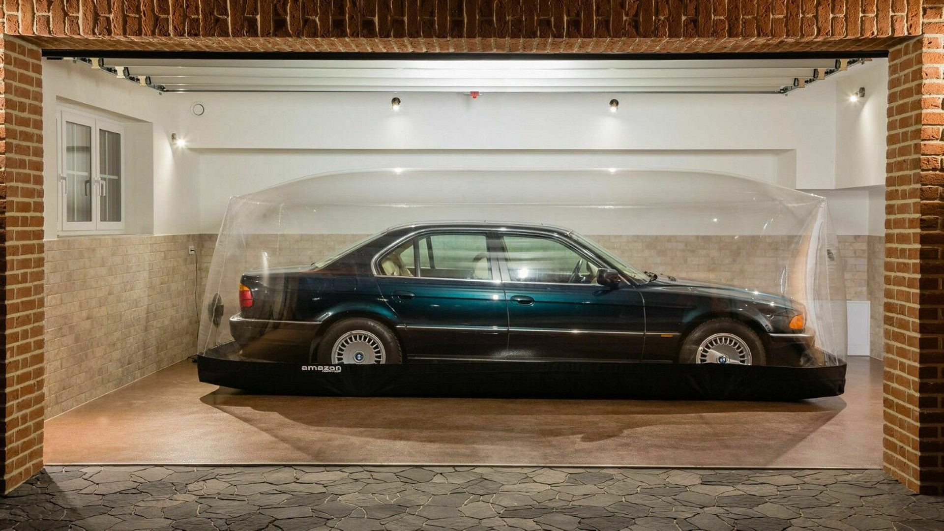 El BMW Serie 7 de 1997 (E38) que pasó 23 años en una burbuja busca dueño