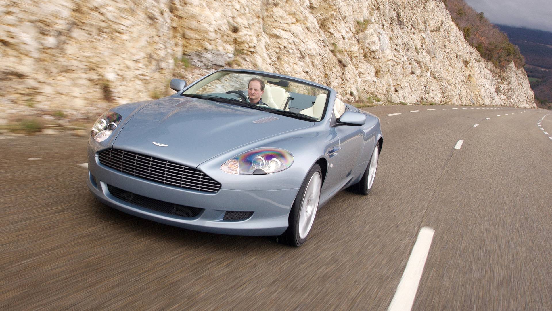 Coche del día: Aston Martin DB9 Volante