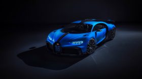 Bugatti Chiron Pur Sport 2020 (12)