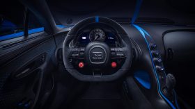 Bugatti Chiron Pur Sport 2020 (18)
