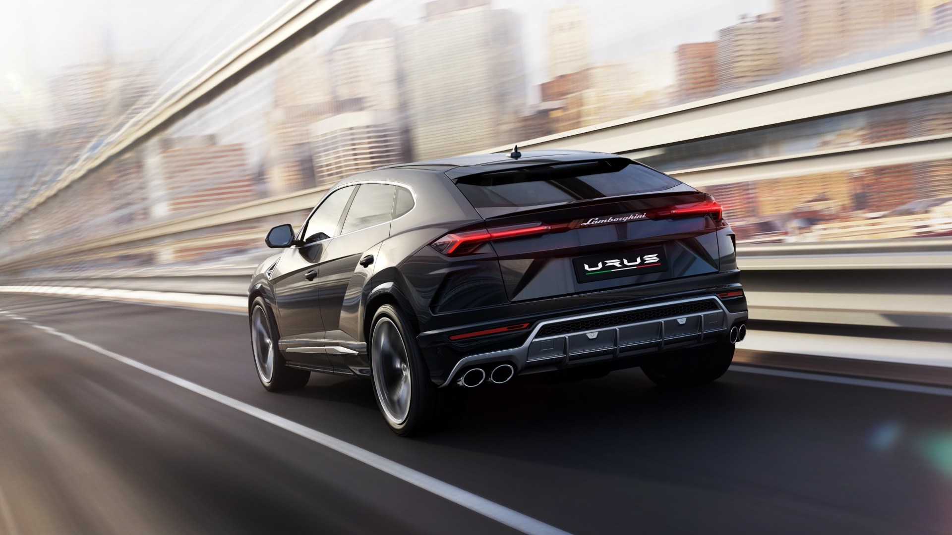 El Lamborghini Urus podría recibir una versión más potente y prestacional