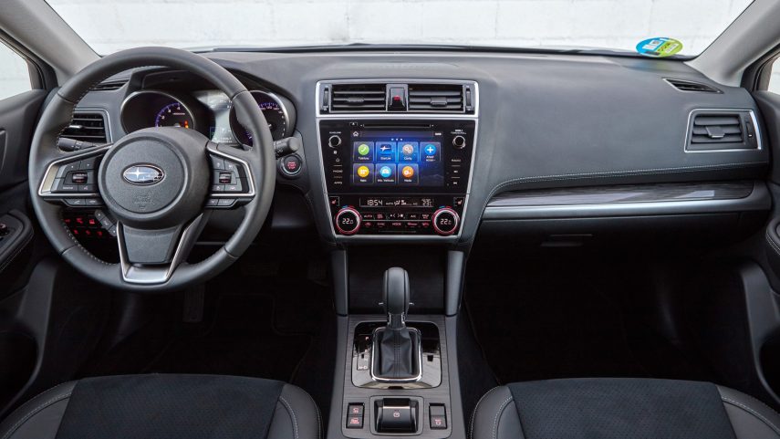 Subaru Outback Silver Edition (38)