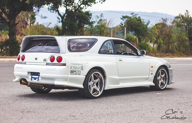 El Nissan Skyline GT-R (R33) que quiso ser más… Familiar
